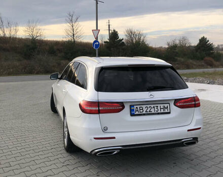 Белый Мерседес Е-Класс, объемом двигателя 1.95 л и пробегом 245 тыс. км за 20999 $, фото 9 на Automoto.ua