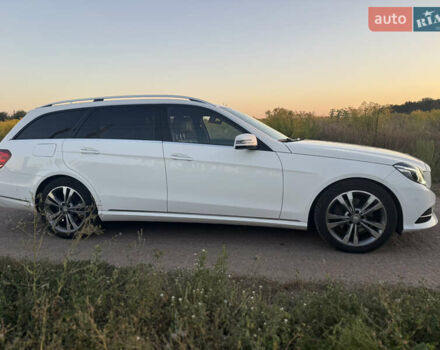 Белый Мерседес Е-Класс, объемом двигателя 3 л и пробегом 232 тыс. км за 20000 $, фото 24 на Automoto.ua