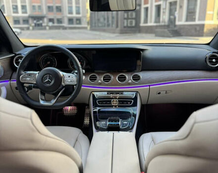 Білий Мерседес Е-Клас, об'ємом двигуна 3 л та пробігом 68 тис. км за 31300 $, фото 7 на Automoto.ua