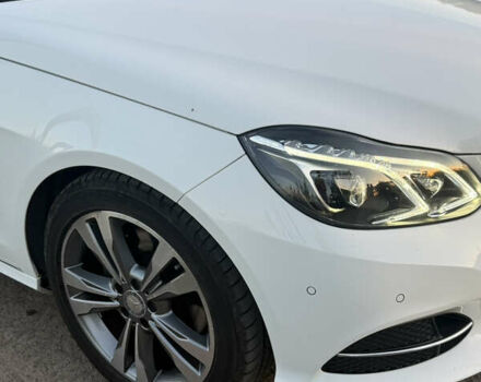 Белый Мерседес Е-Класс, объемом двигателя 3 л и пробегом 232 тыс. км за 20000 $, фото 26 на Automoto.ua