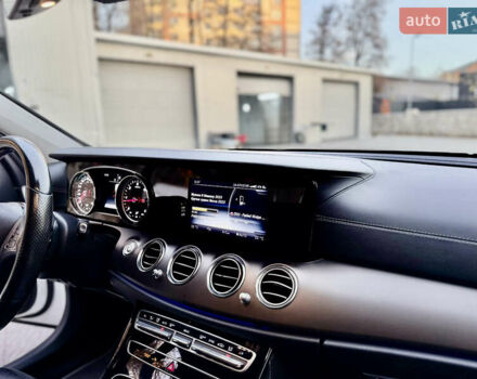 Белый Мерседес Е-Класс, объемом двигателя 2.14 л и пробегом 366 тыс. км за 22999 $, фото 69 на Automoto.ua