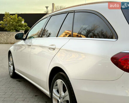 Белый Мерседес Е-Класс, объемом двигателя 2.14 л и пробегом 366 тыс. км за 22999 $, фото 32 на Automoto.ua