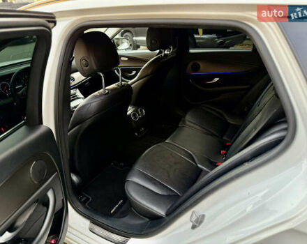 Белый Мерседес Е-Класс, объемом двигателя 2.14 л и пробегом 366 тыс. км за 22999 $, фото 45 на Automoto.ua
