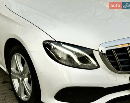 Белый Мерседес Е-Класс, объемом двигателя 2.14 л и пробегом 366 тыс. км за 22999 $, фото 36 на Automoto.ua