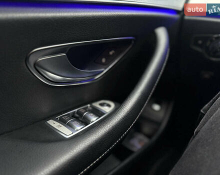 Білий Мерседес Е-Клас, об'ємом двигуна 2 л та пробігом 280 тис. км за 26499 $, фото 42 на Automoto.ua