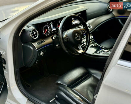 Белый Мерседес Е-Класс, объемом двигателя 2.14 л и пробегом 366 тыс. км за 22999 $, фото 40 на Automoto.ua