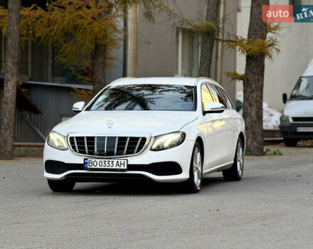 Белый Мерседес Е-Класс, объемом двигателя 2.14 л и пробегом 366 тыс. км за 22999 $, фото 3 на Automoto.ua