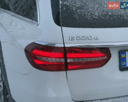 Білий Мерседес Е-Клас, об'ємом двигуна 2 л та пробігом 280 тис. км за 26499 $, фото 22 на Automoto.ua