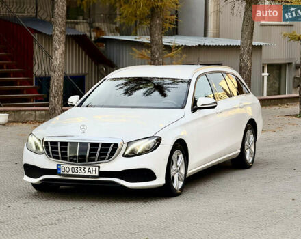 Белый Мерседес Е-Класс, объемом двигателя 2.14 л и пробегом 366 тыс. км за 22999 $, фото 1 на Automoto.ua