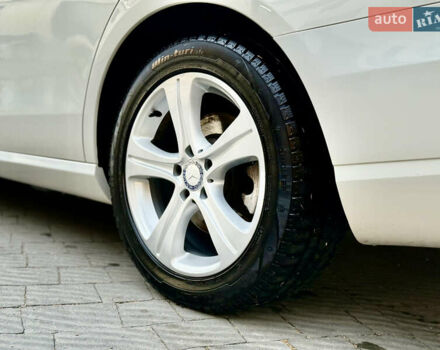 Белый Мерседес Е-Класс, объемом двигателя 2.14 л и пробегом 366 тыс. км за 22999 $, фото 33 на Automoto.ua