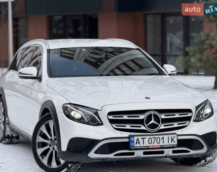 Білий Мерседес Е-Клас, об'ємом двигуна 2 л та пробігом 280 тис. км за 26499 $, фото 4 на Automoto.ua