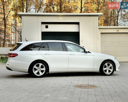 Белый Мерседес Е-Класс, объемом двигателя 2.14 л и пробегом 366 тыс. км за 22999 $, фото 29 на Automoto.ua