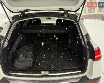 Білий Мерседес Е-Клас, об'ємом двигуна 2 л та пробігом 280 тис. км за 26499 $, фото 46 на Automoto.ua