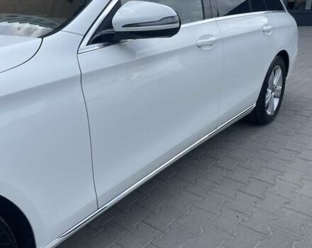 Белый Мерседес Е-Класс, объемом двигателя 1.95 л и пробегом 170 тыс. км за 26500 $, фото 15 на Automoto.ua