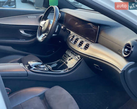 Білий Мерседес Е-Клас, об'ємом двигуна 1.95 л та пробігом 198 тис. км за 28000 $, фото 13 на Automoto.ua