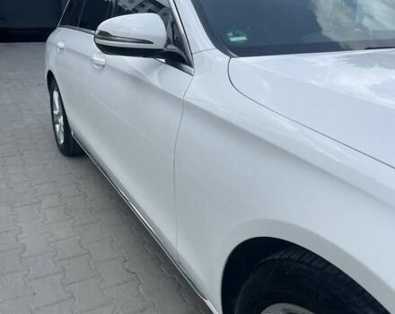 Белый Мерседес Е-Класс, объемом двигателя 1.95 л и пробегом 170 тыс. км за 26500 $, фото 16 на Automoto.ua