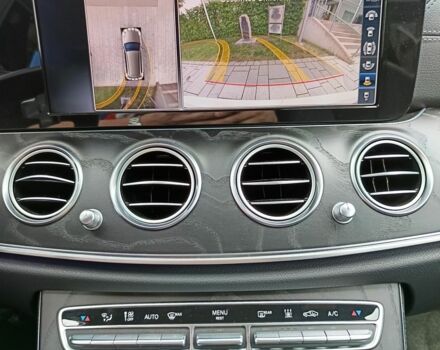 Білий Мерседес Е-Клас, об'ємом двигуна 2 л та пробігом 110 тис. км за 31338 $, фото 10 на Automoto.ua