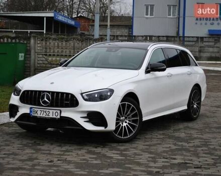 Білий Мерседес Е-Клас, об'ємом двигуна 3 л та пробігом 55 тис. км за 36500 $, фото 1 на Automoto.ua