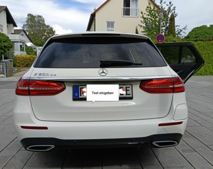 Білий Мерседес Е-Клас, об'ємом двигуна 2 л та пробігом 110 тис. км за 31338 $, фото 9 на Automoto.ua