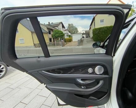 Білий Мерседес Е-Клас, об'ємом двигуна 2 л та пробігом 110 тис. км за 31338 $, фото 14 на Automoto.ua