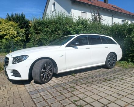 Білий Мерседес Е-Клас, об'ємом двигуна 2 л та пробігом 110 тис. км за 31338 $, фото 3 на Automoto.ua