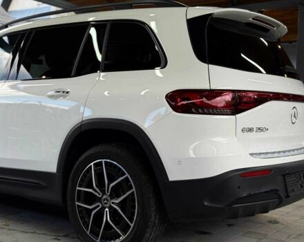 Белый Мерседес Е-Класс, объемом двигателя 0 л и пробегом 76 тыс. км за 31950 $, фото 12 на Automoto.ua