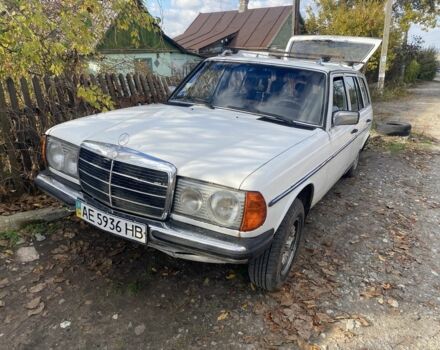 Білий Мерседес Е-Клас, об'ємом двигуна 2.4 л та пробігом 3 тис. км за 1099 $, фото 1 на Automoto.ua