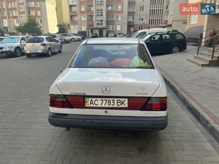 Мерседес Е-Клас 1986 у Луцьку на Automoto.ua Білий Мерседес Е-Клас, об'ємом двигуна 2.5 л та пробігом 400 тис. км за 2800 $, фото 1 на Automoto.ua