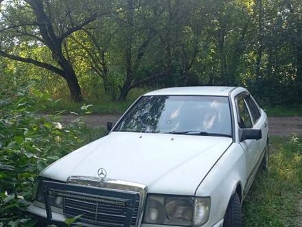 Білий Мерседес Е-Клас, об'ємом двигуна 2.99 л та пробігом 540 тис. км за 1500 $, фото 1 на Automoto.ua