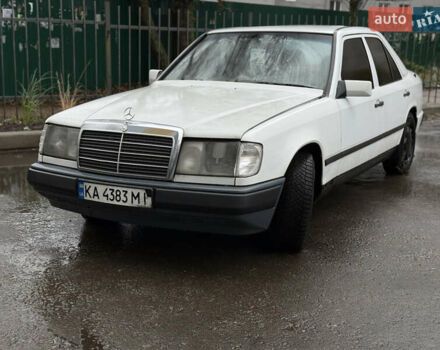 Білий Мерседес Е-Клас, об'ємом двигуна 3 л та пробігом 400 тис. км за 2200 $, фото 1 на Automoto.ua