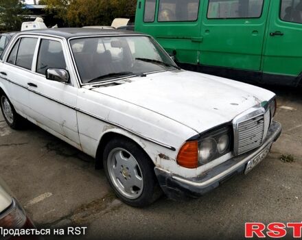 Білий Мерседес Е-Клас, об'ємом двигуна 3 л та пробігом 321 тис. км за 650 $, фото 1 на Automoto.ua