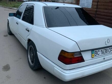 Мерседес Е-Клас 1987 у Дрогобичі на Automoto.ua Білий Мерседес Е-Клас, об'ємом двигуна 2 л та пробігом 25 тис. км за 1550 $, фото 1 на Automoto.ua