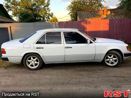 Білий Мерседес Е-Клас, об'ємом двигуна 2 л та пробігом 0 тис. км за 1600 $, фото 1 на Automoto.ua