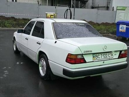 Белый Мерседес Е-Класс, объемом двигателя 2 л и пробегом 357 тыс. км за 1700 $, фото 1 на Automoto.ua