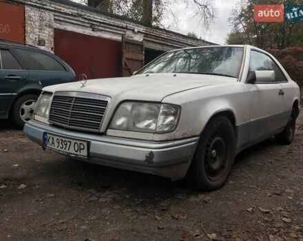 Білий Мерседес Е-Клас, об'ємом двигуна 2.2 л та пробігом 570 тис. км за 3200 $, фото 1 на Automoto.ua