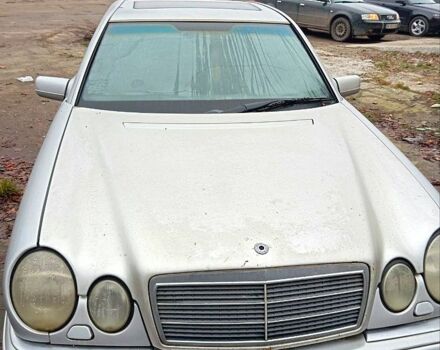 Белый Мерседес Е-Класс, объемом двигателя 2.7 л и пробегом 0 тыс. км за 1500 $, фото 1 на Automoto.ua