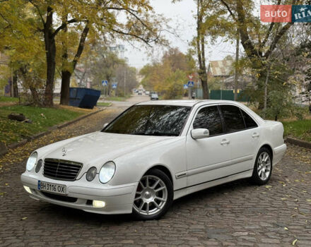 Белый Мерседес Е-Класс, объемом двигателя 3.22 л и пробегом 338 тыс. км за 4300 $, фото 1 на Automoto.ua