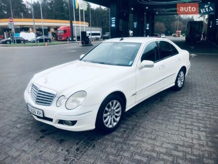 Білий Мерседес Е-Клас, об'ємом двигуна 2.15 л та пробігом 450 тис. км за 6500 $, фото 1 на Automoto.ua