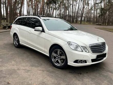 Белый Мерседес Е-Класс, объемом двигателя 2.2 л и пробегом 620 тыс. км за 9500 $, фото 1 на Automoto.ua