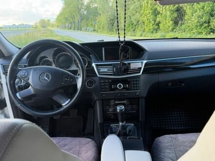 Білий Мерседес Е-Клас, об'ємом двигуна 1.8 л та пробігом 255 тис. км за 9755 $, фото 1 на Automoto.ua