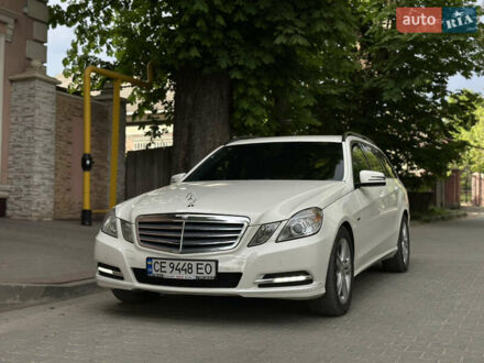 Мерседес Е-Класс 2012 в Черновцах на Automoto.ua Белый Мерседес Е-Класс, объемом двигателя 2.2 л и пробегом 572 тыс. км за 10500 $, фото 1 на Automoto.ua