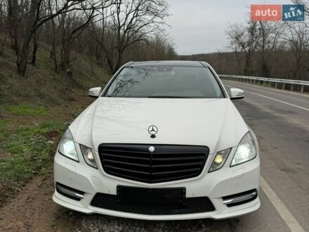 Білий Мерседес Е-Клас, об'ємом двигуна 2.99 л та пробігом 312 тис. км за 13000 $, фото 1 на Automoto.ua