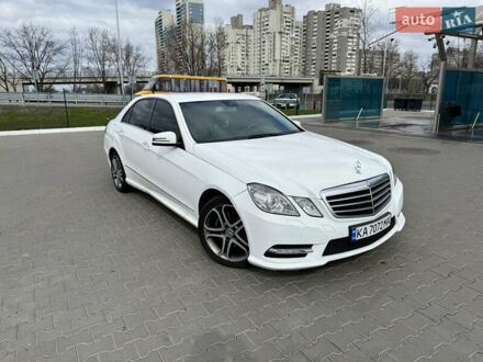 Мерседес Е-Класс 2012 в Киеве на Automoto.ua Белый Мерседес Е-Класс, объемом двигателя 2.14 л и пробегом 352 тыс. км за 12790 $, фото 1 на Automoto.ua