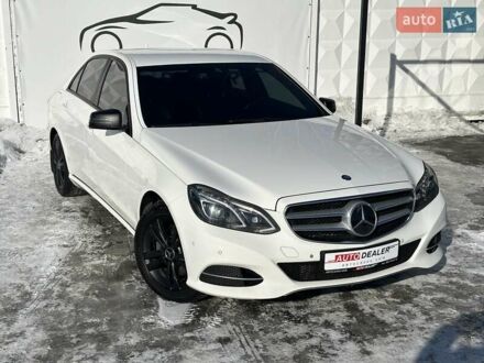 Белый Мерседес Е-Класс, объемом двигателя 2.1 л и пробегом 294 тыс. км за 16999 $, фото 1 на Automoto.ua