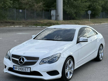 Мерседес Е-Класс 2013 в Запорожье на Automoto.ua Белый Мерседес Е-Класс, объемом двигателя 2.15 л и пробегом 154 тыс. км за 17000 $, фото 1 на Automoto.ua