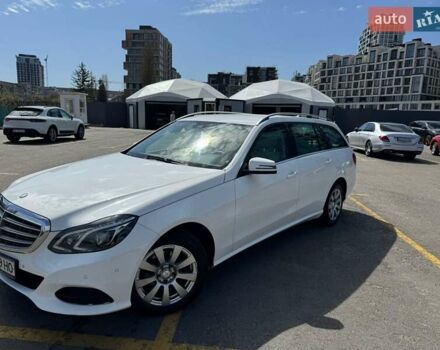 Белый Мерседес Е-Класс, объемом двигателя 2.14 л и пробегом 220 тыс. км за 13300 $, фото 1 на Automoto.ua