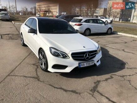 Белый Мерседес Е-Класс, объемом двигателя 2.14 л и пробегом 205 тыс. км за 15700 $, фото 1 на Automoto.ua