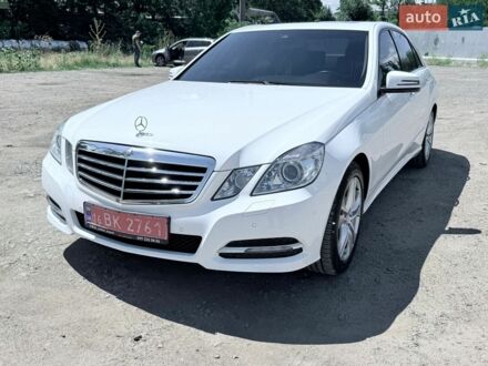 Білий Мерседес Е-Клас, об'ємом двигуна 2.2 л та пробігом 142 тис. км за 14800 $, фото 1 на Automoto.ua