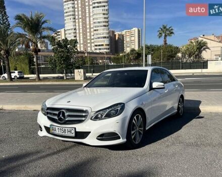 Белый Мерседес Е-Класс, объемом двигателя 2.1 л и пробегом 225 тыс. км за 13500 $, фото 1 на Automoto.ua