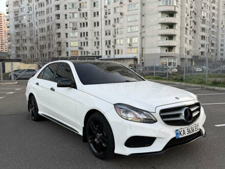 Белый Мерседес Е-Класс, объемом двигателя 3.5 л и пробегом 135 тыс. км за 23300 $, фото 1 на Automoto.ua